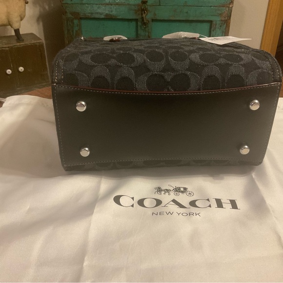 Coach Field Tote 22 NWT! - Picture 5 of 11